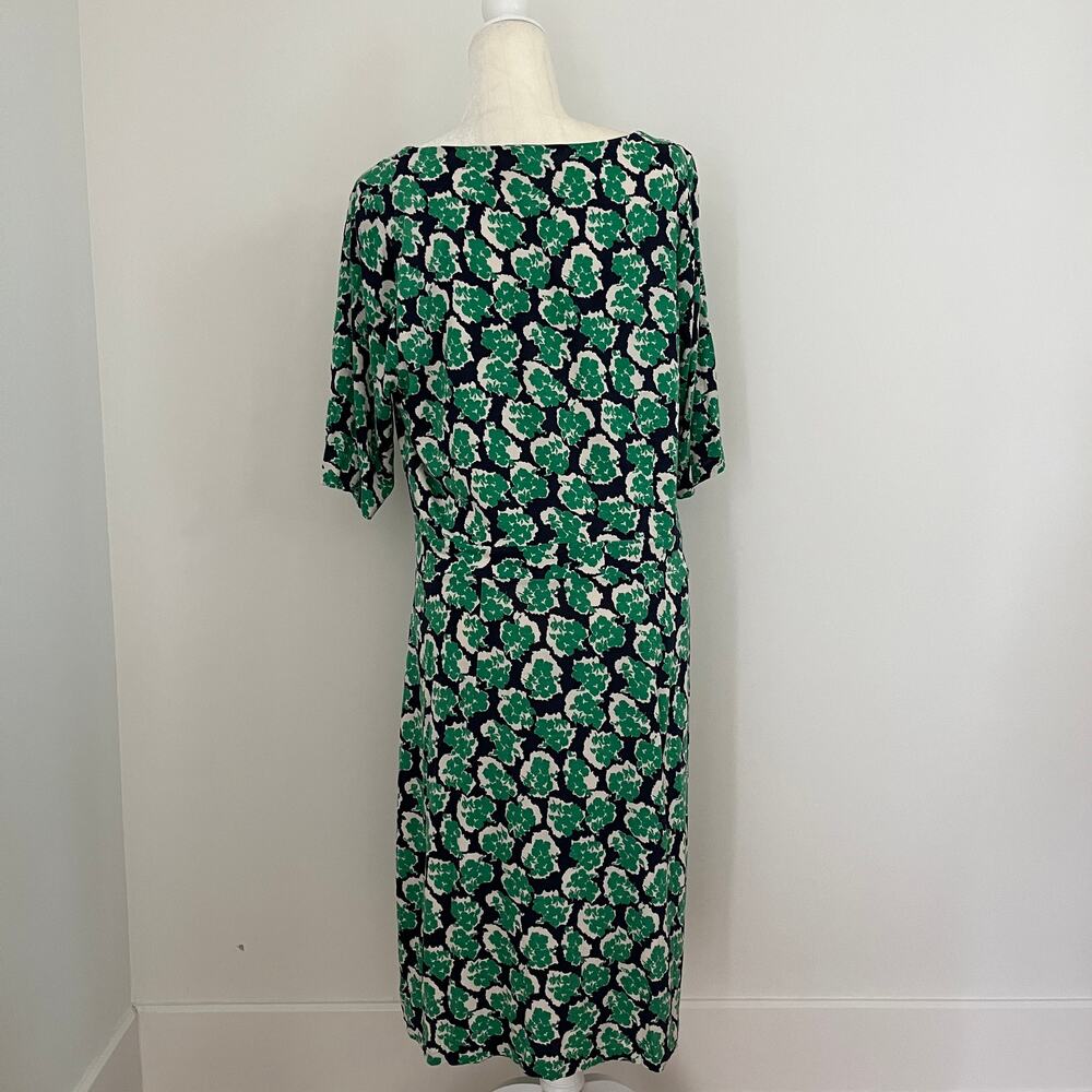Elegant Green Floral Dress - Picture 4 of 6